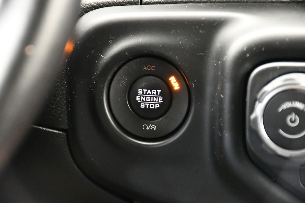 Thumbnail: 2020 Jeep Wrangler - 25