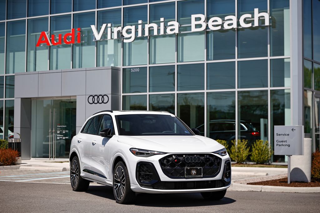 Glacier White Metallic 2026 Audi SQ5 SUV / Crossover All-Wheel Drive 7-Speed Automatic