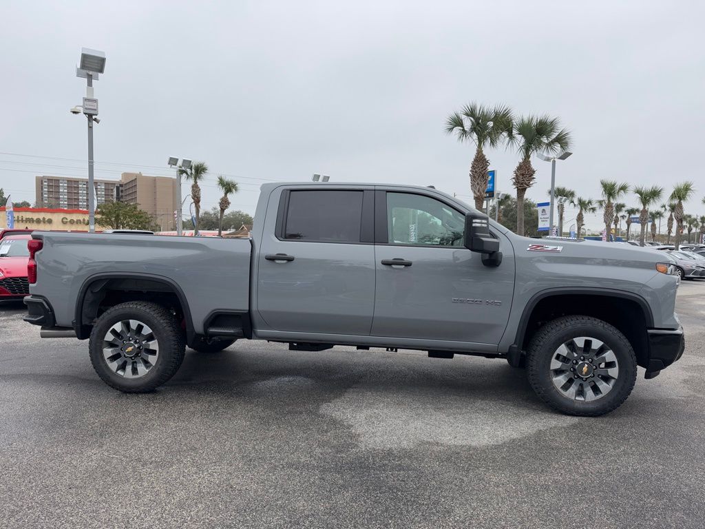 2025 Chevrolet Silverado 2500HD Custom 9