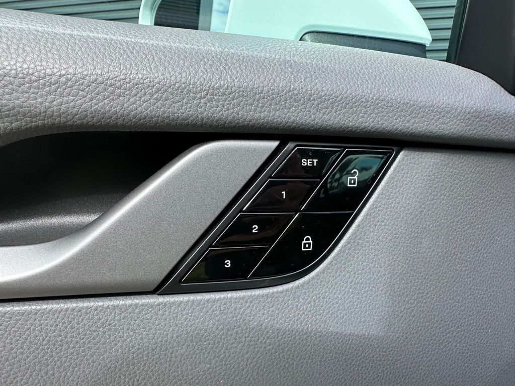 Thumbnail: 2020 Porsche 911 - 20