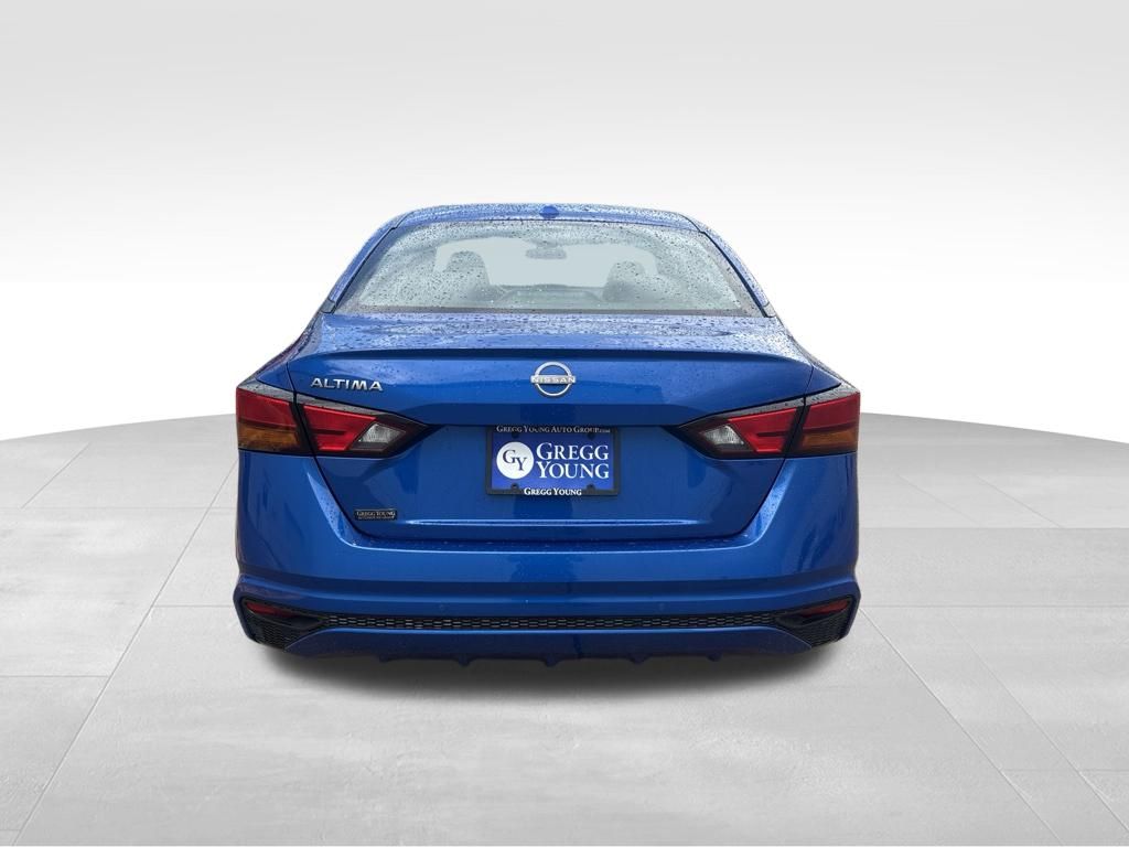 Used 2025 Nissan Altima Sedan