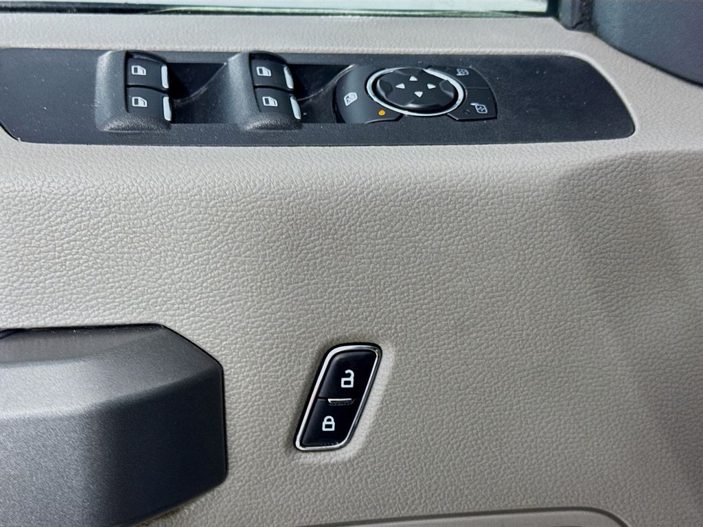 Used Car 2017 Ford F-250sd  Xlt For Sale Under $25,000 In Austin, Texas