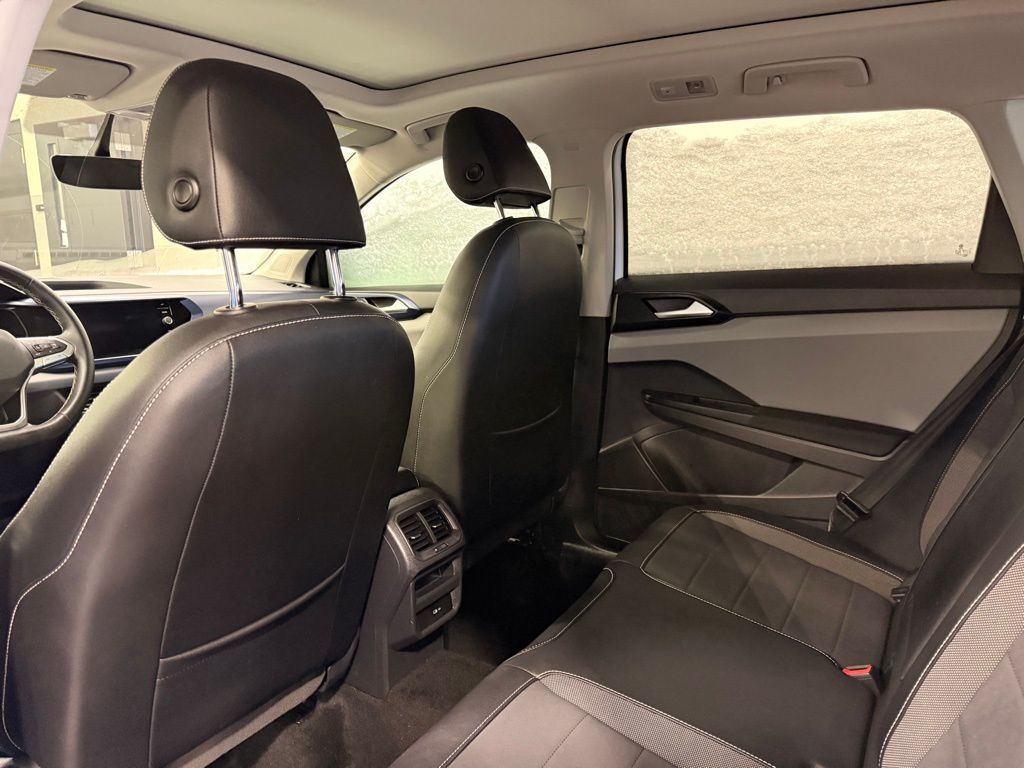 Thumbnail: 2022 Volkswagen Taos - 20