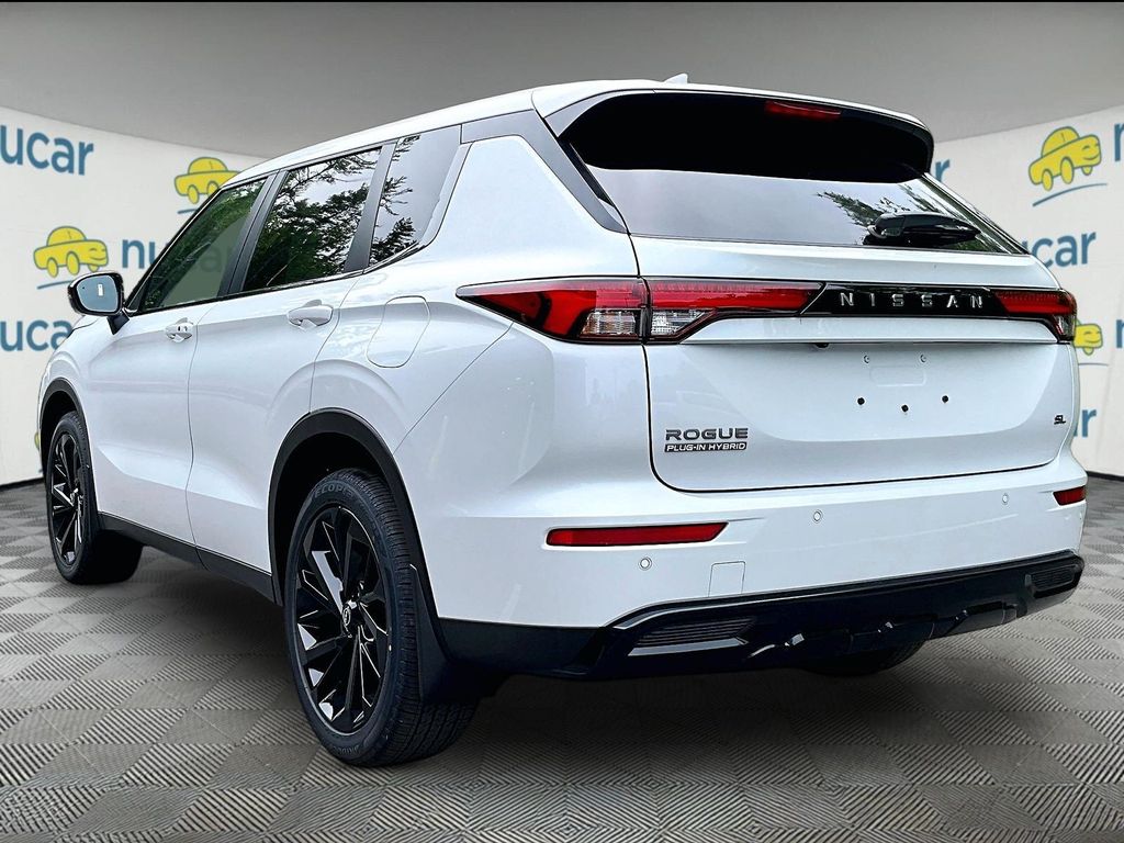 2026 Nissan Rogue Plug-In Hybrid — photo 3