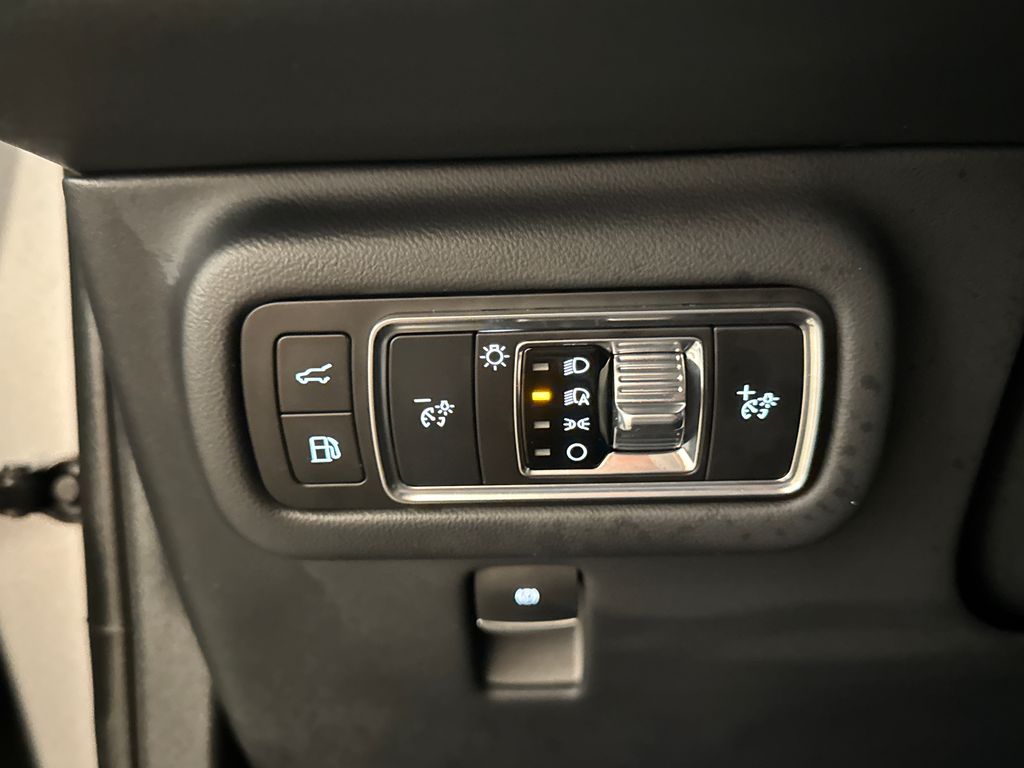 2024 Silver Radiance Metallic Clearcoat Lincoln Nautilus Premiere AWD SUV