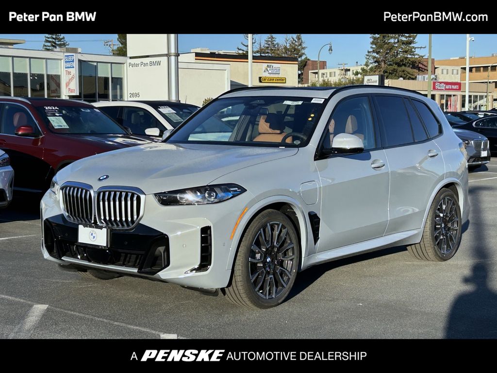 Thumbnail: 2026 BMW X5 - 1