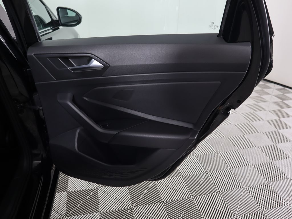 Thumbnail: 2019 Volkswagen Jetta - 27