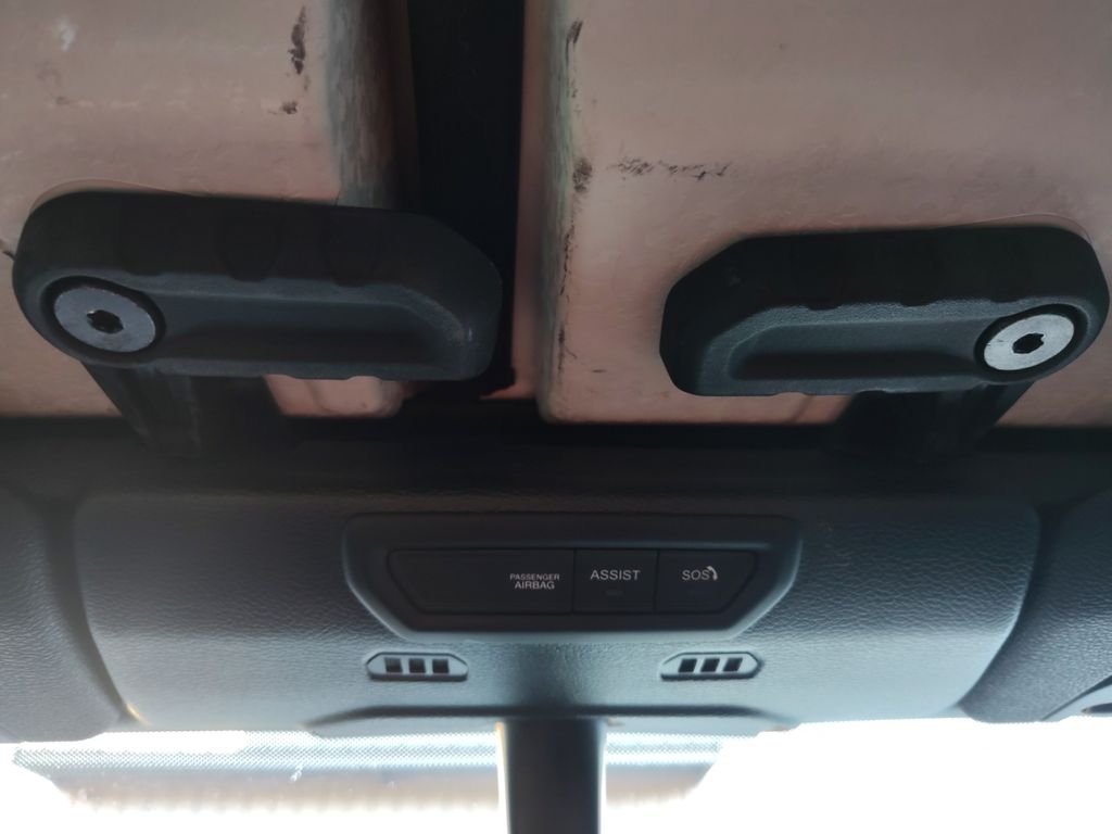 Used Car 2022 Jeep Gladiator  Willys For Sale Under $35,000 In Austin, Texas