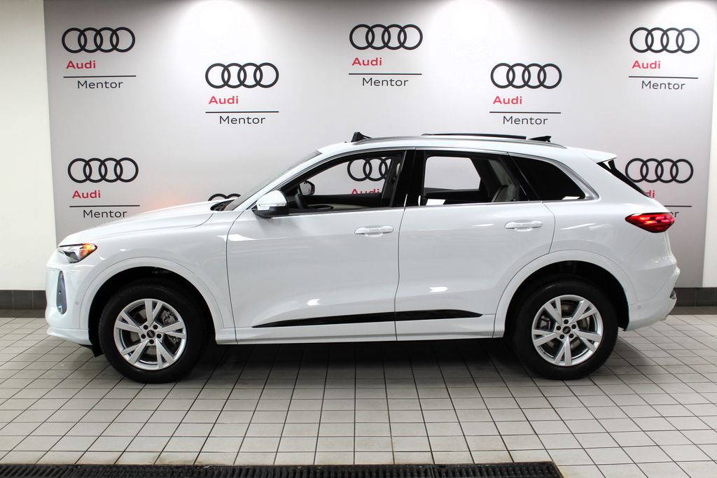 Thumbnail: 2025 Audi Q5 - 3
