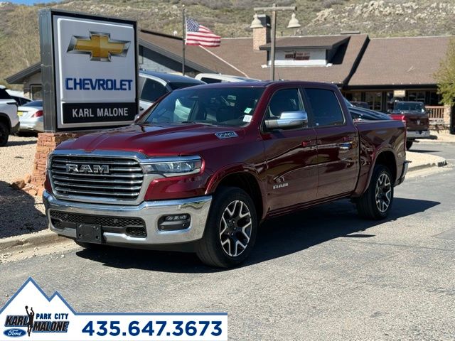 Delmonico Red Pearlcoat 2025 RAM 1500 Pickup Truck Four-Wheel Drive 8-Speed Automatic