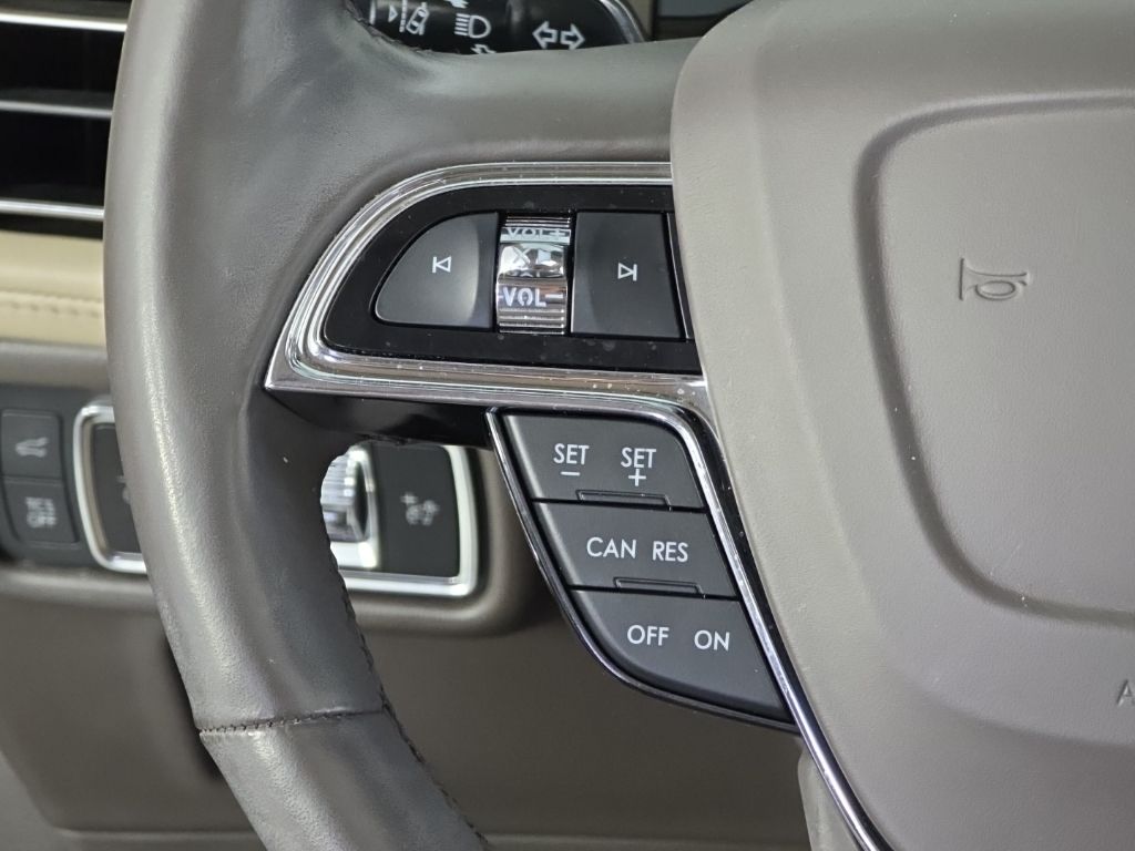 Thumbnail: 2022 Lincoln Nautilus - 30