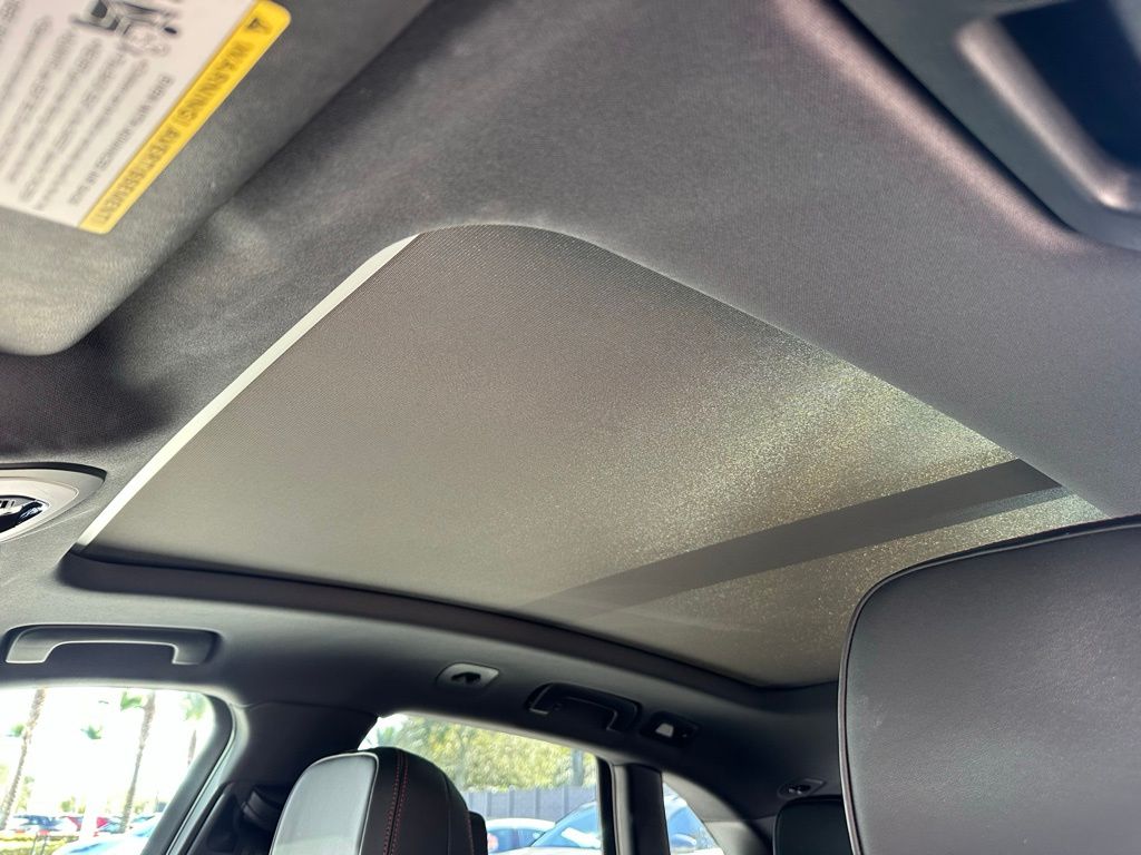 Thumbnail: 2020 Porsche Macan - 21