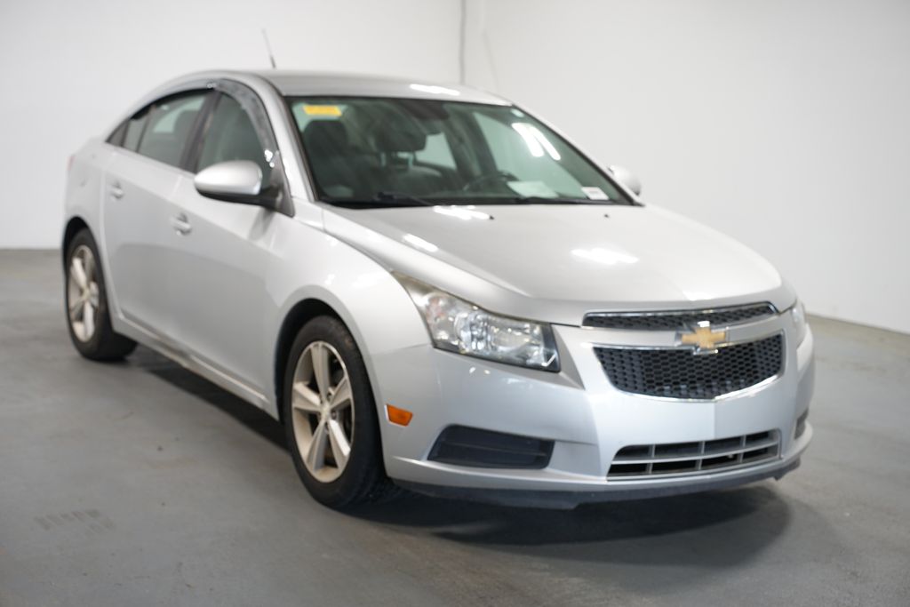 Thumbnail: 2013 Chevrolet Cruze - 3
