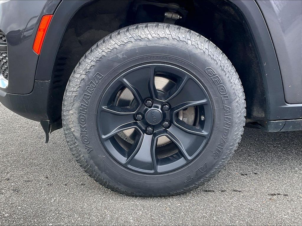 2022 Jeep Grand Cherokee — photo 7