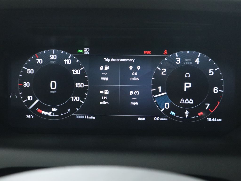 Thumbnail: 2025 Land Rover Discovery Sport - 32