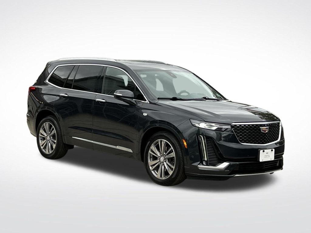 2022 Cadillac XT6 Premium Luxury - 2