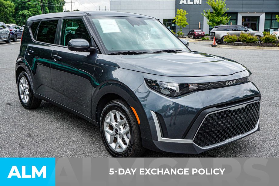 Used 2025 Gray Kia LX image 3