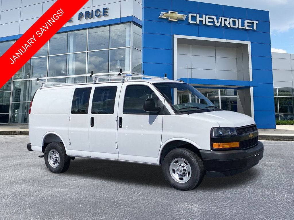 2025 Chevrolet Express Base's photo