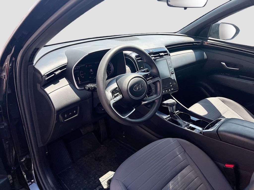 Used 2024 Black Hyundai SEL image 9