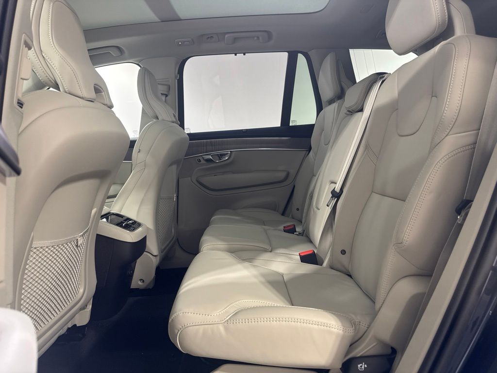 New 2026 Blue Volvo B6 Ultra image 22