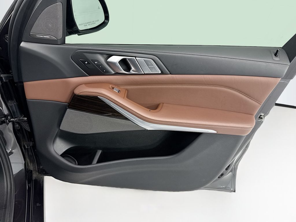 Thumbnail: 2020 BMW X7 - 25