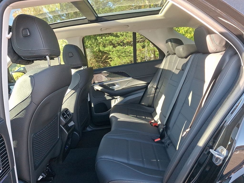 Thumbnail: 2026 Mercedes-Benz GLE - 7