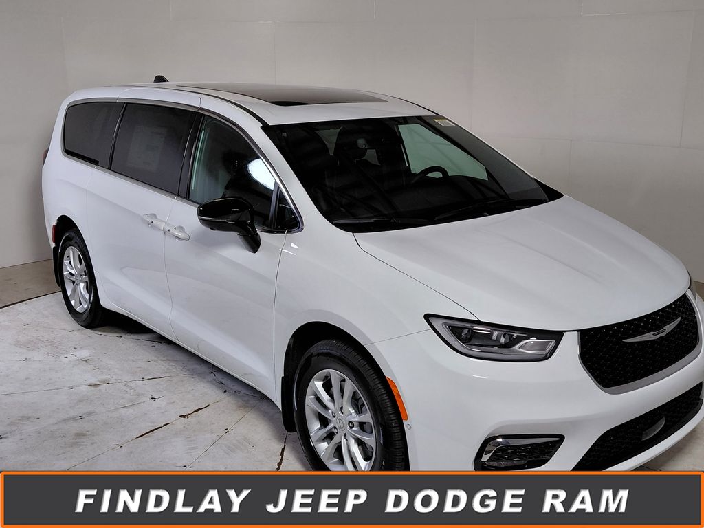 2026 Chrysler Pacifica Select AWD