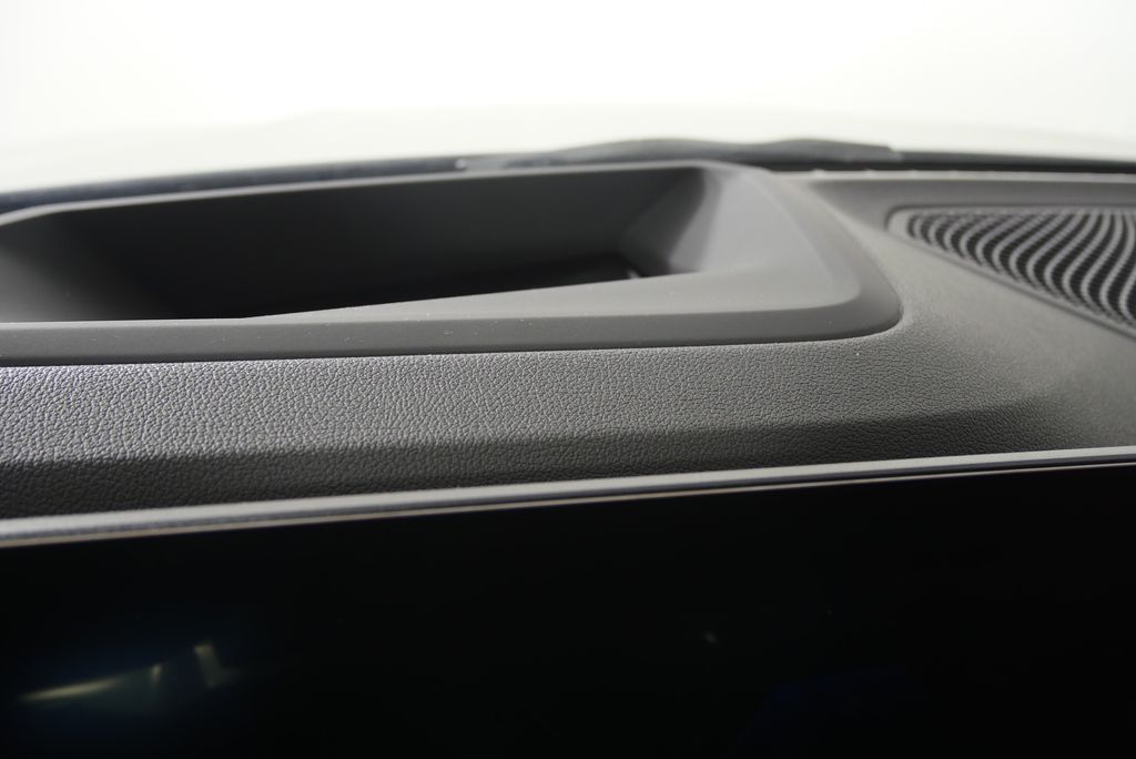 Thumbnail: 2025 BMW 3 Series - 24