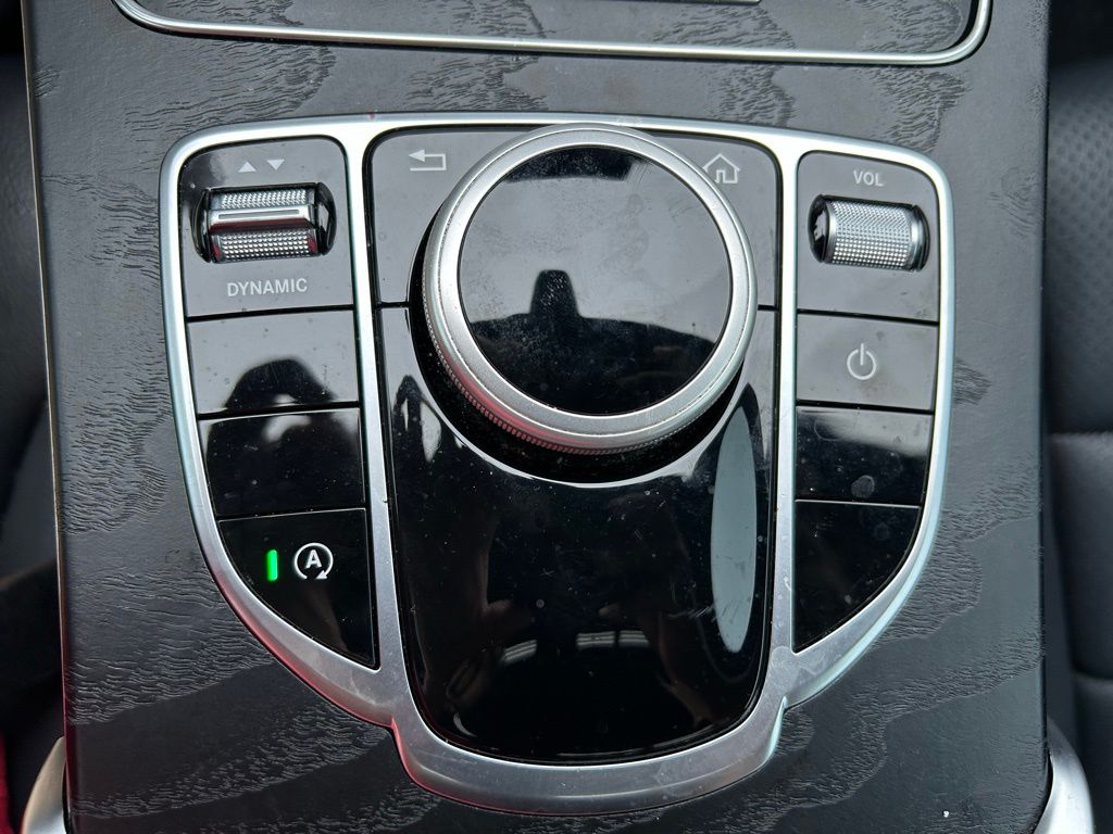 Thumbnail: 2021 Mercedes-Benz C-Class - 28