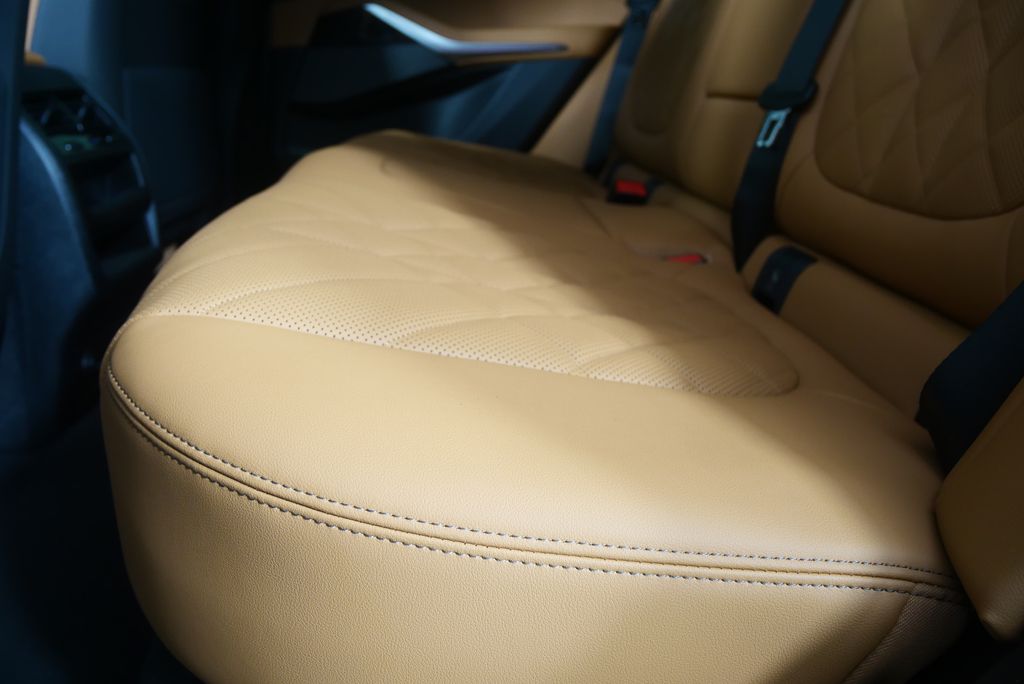 Thumbnail: 2026 BMW X5 - 14