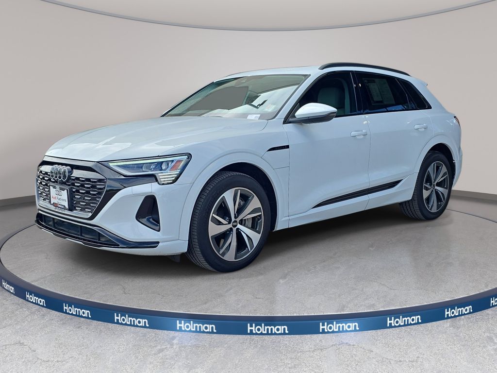 2024 Audi Q8 e-tron quattro Premium AWD