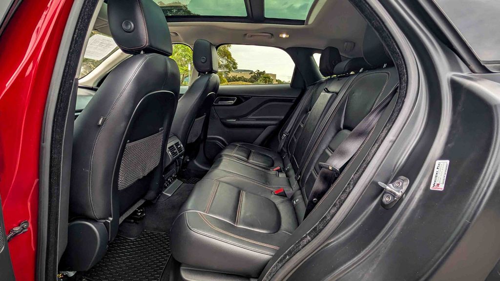 Used 2018 Jaguar F-PACE 30t Prestige 4D Sport Utility