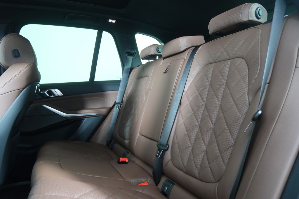 Thumbnail: 2026 BMW X5 - 16