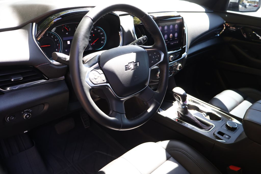 Thumbnail: 2023 Chevrolet Traverse - 32