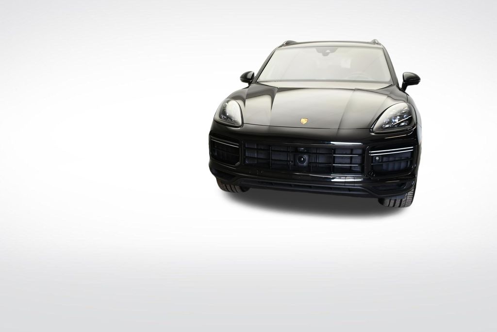 Thumbnail: 2023 Porsche Cayenne - 10