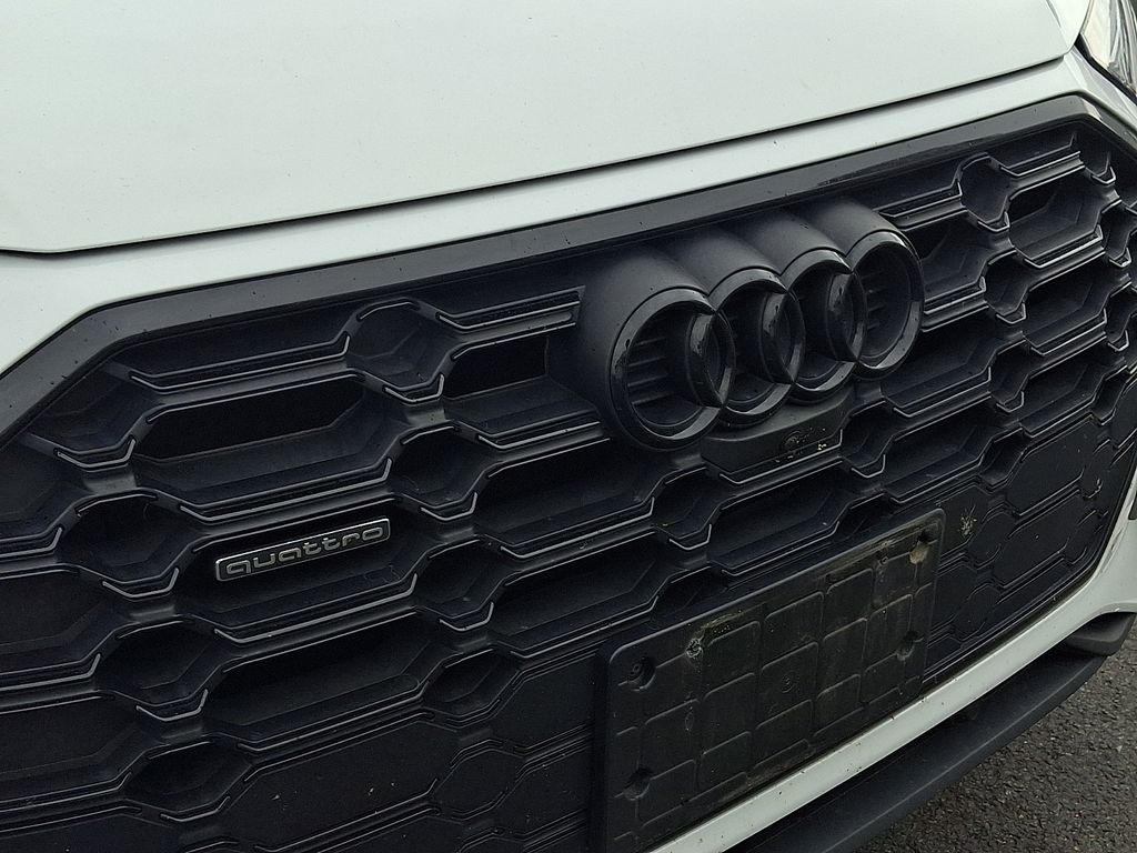 Thumbnail: 2022 Audi Q5 - 4