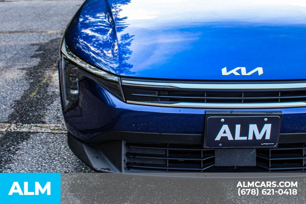 Used 2025 Blue Kia LXS image 12