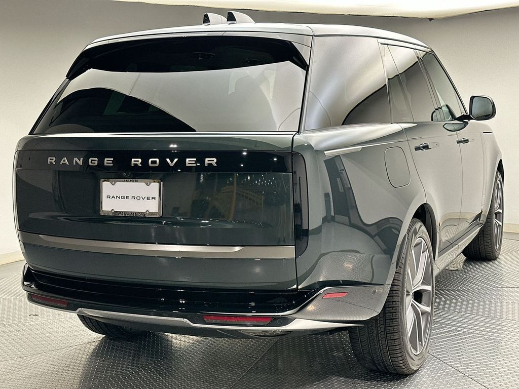 Thumbnail: 2025 Land Rover Range Rover - 3