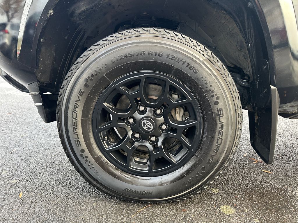 2022 Toyota Tacoma SR5