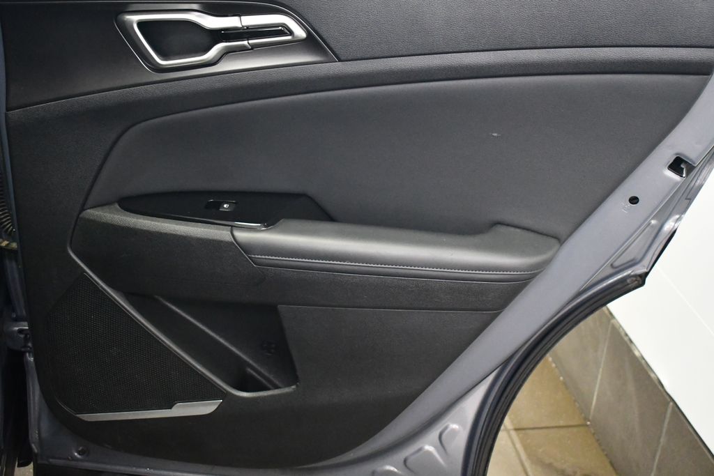 Thumbnail: 2023 Kia Sportage - 28