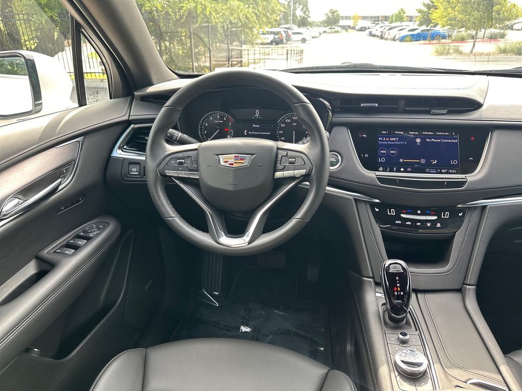 Used Car 2025 Cadillac Xt6  Luxury For Sale Under $50,000 In Austin, Texas