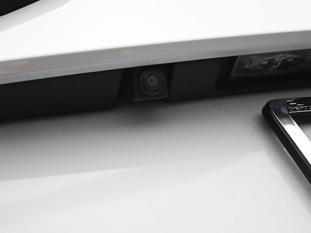 Used 2023 White Mitsubishi ES image 39