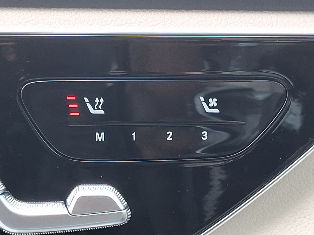 2025 Mercedes-Benz GLC 350 18