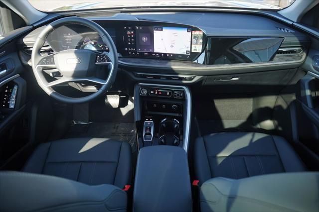 Thumbnail: 2025 Audi Q5 - 8