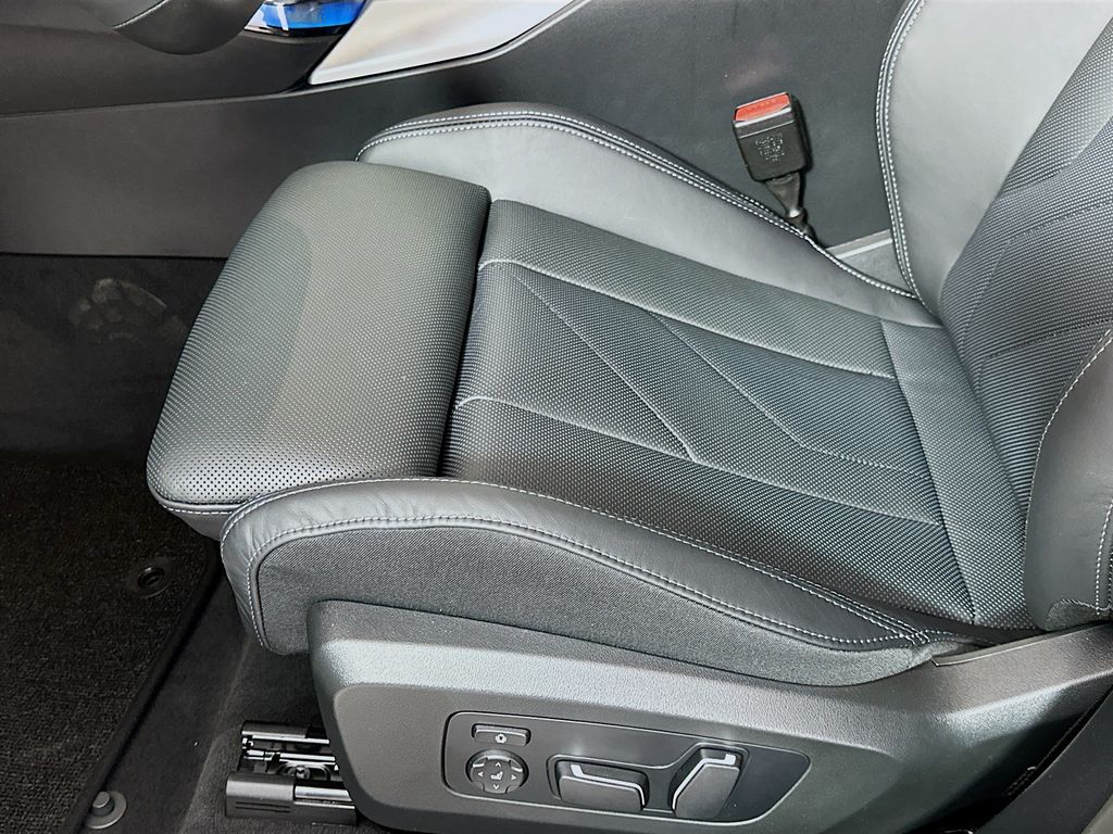 Thumbnail: 2026 BMW X3 - 21