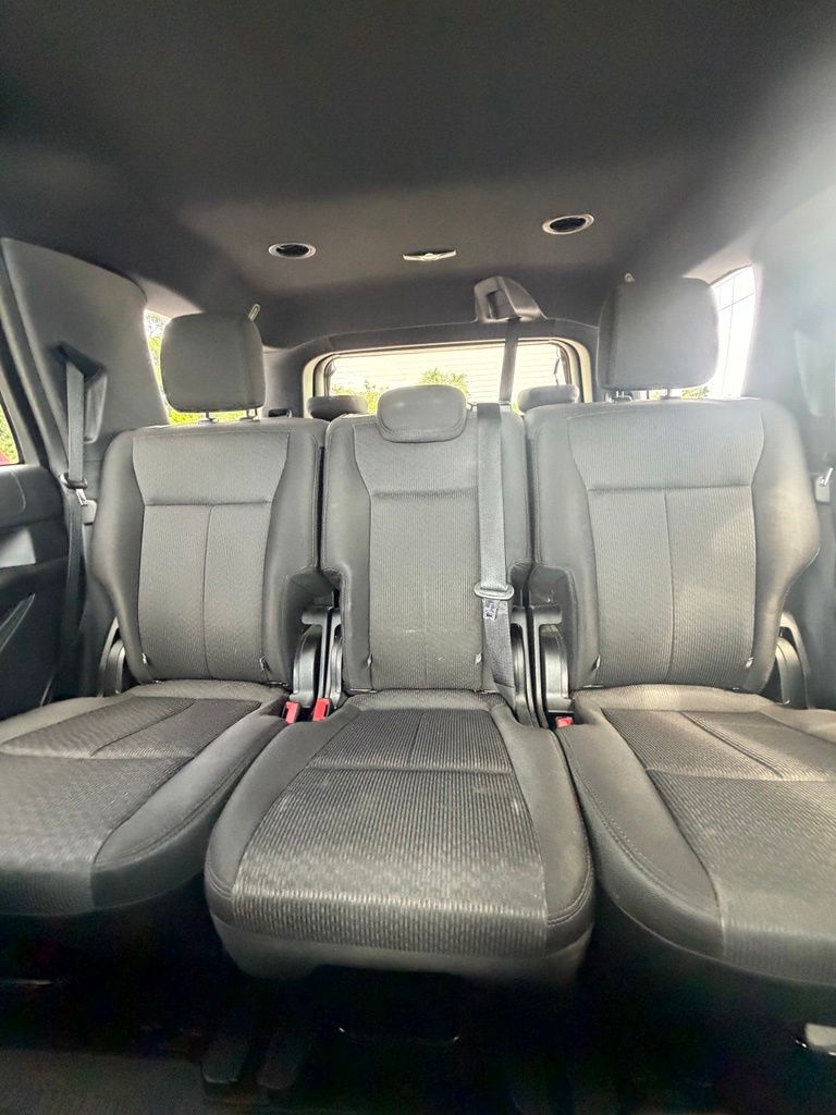 Certified Used 2018 Gray Ford XLT image 18