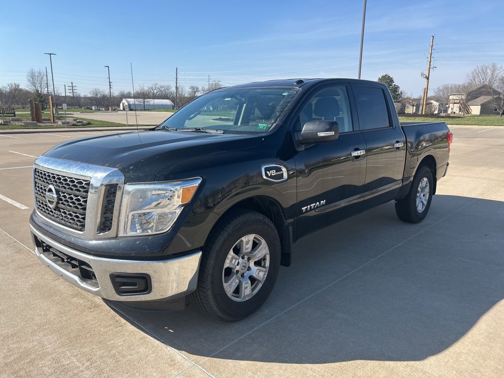 2017 Nissan Titan SV