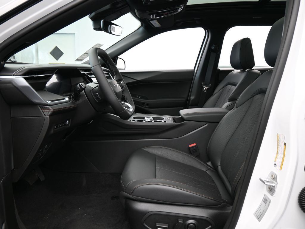 New 2026 Bright White Clearcoat Jeep Overland image 12