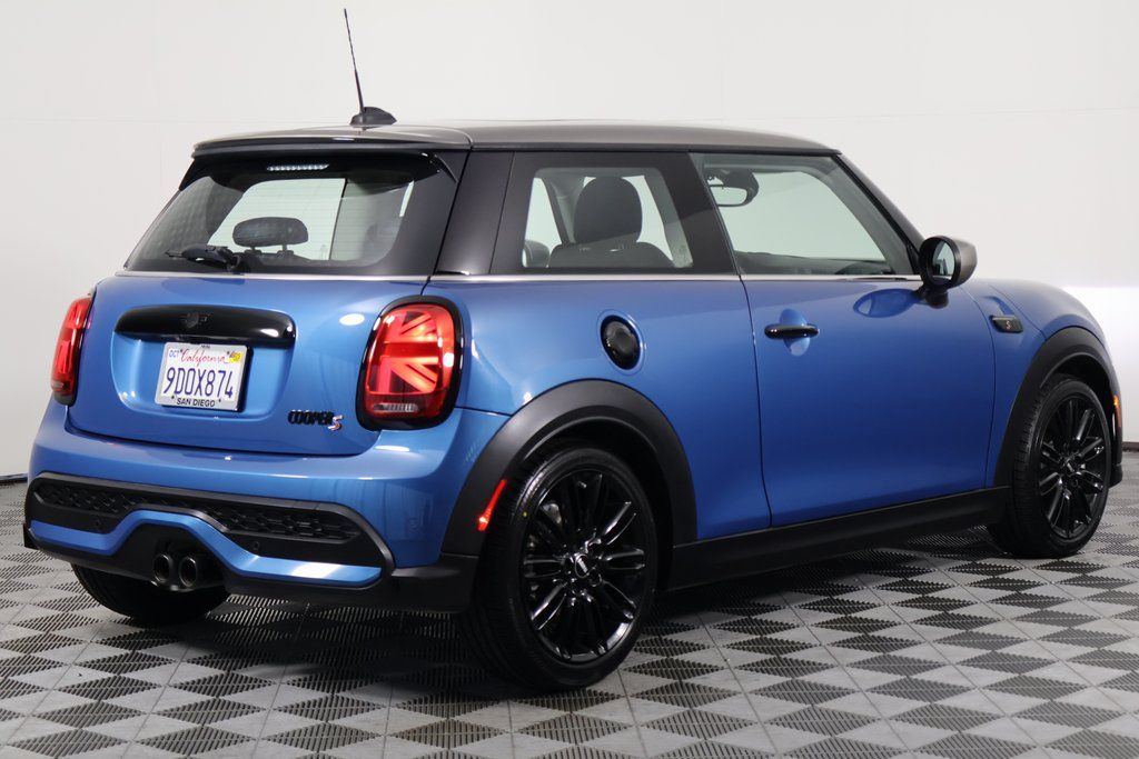 Thumbnail: 2023 MINI Cooper - 4