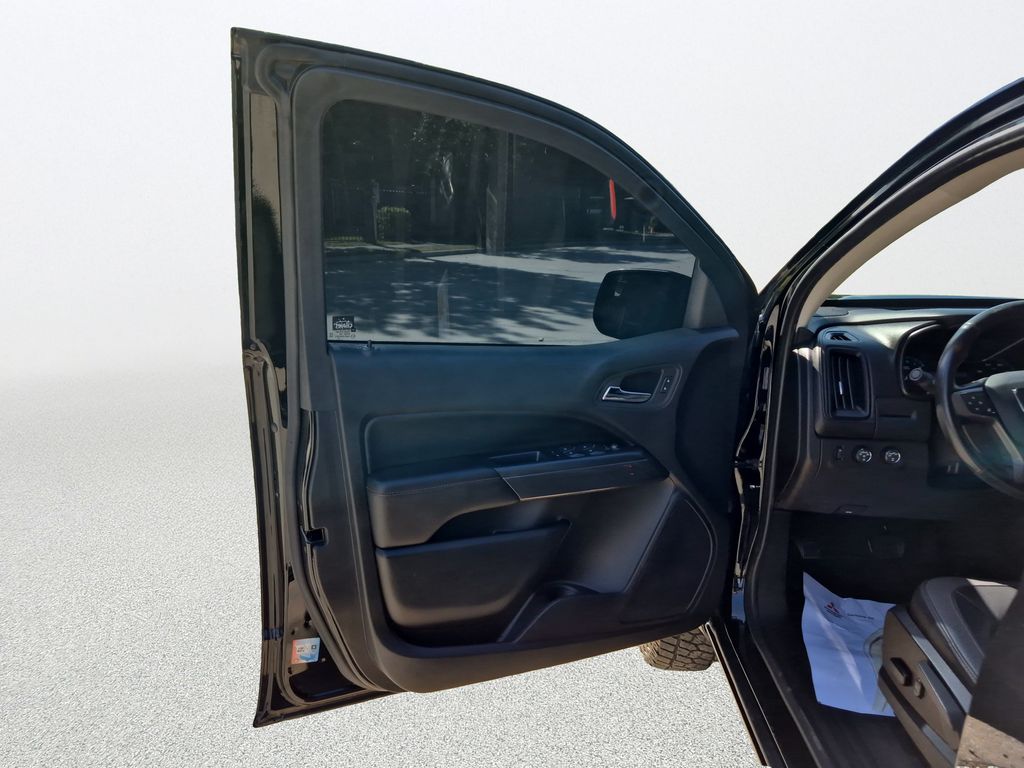 2022 GMC Canyon AT4 w/Leather Black at AutoSavvy Houston Northwest